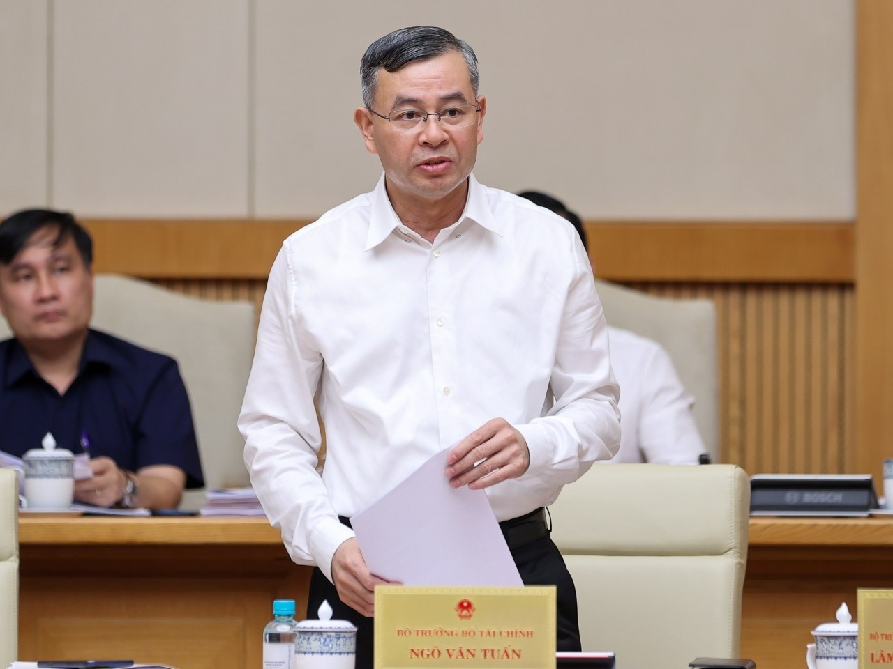越南加强价格管制并增加公共投资