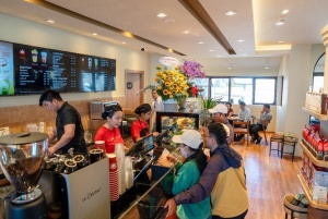 快乐蜂子公司 Highlands Coffee 评估越南 IPO