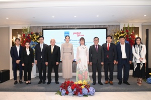 越捷航空与Muang Thai Insurance携手致力于社区发展和越泰友谊