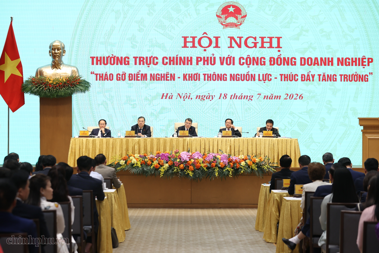 7月18日,越南政府总理黎明雄主持与企业界的会议。(图片来源:VGP/Nhat Bac)