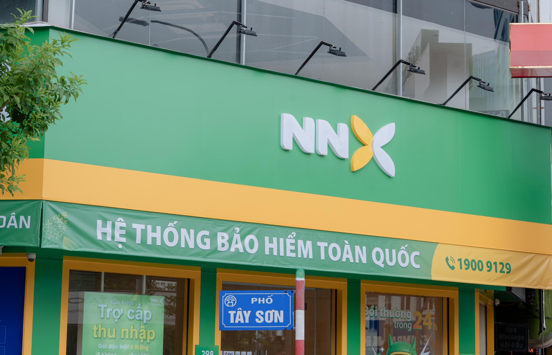 NNX 在河内开设首个保险中心