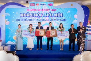 Nutren Junior 和 Con Cung 举办破纪录的婴儿生日活动