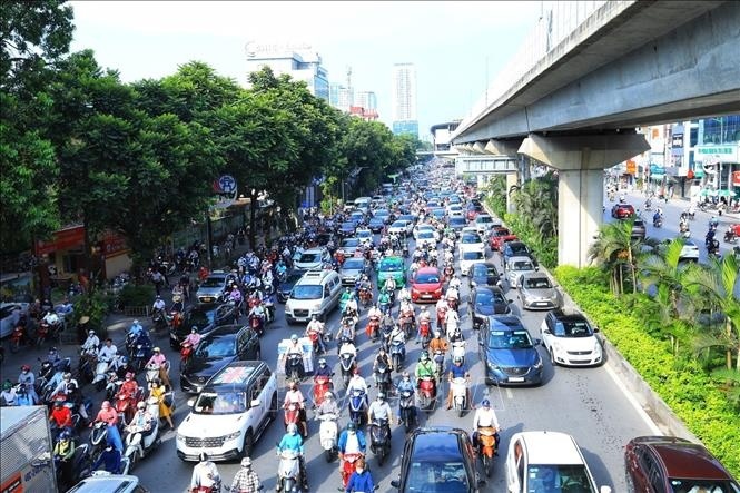 公布收紧汽车排放标准的路线图