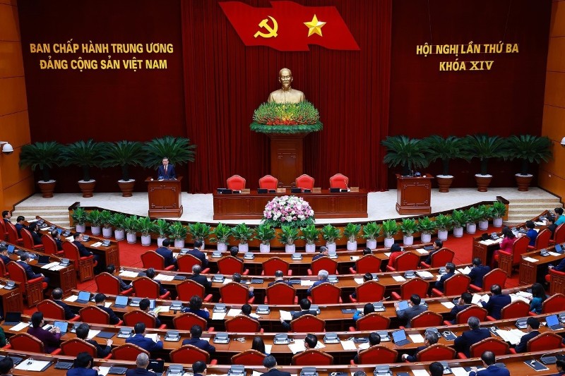为期5天的越共十四届三中全会7月24日在河内闭幕。(图片来源:越通社)