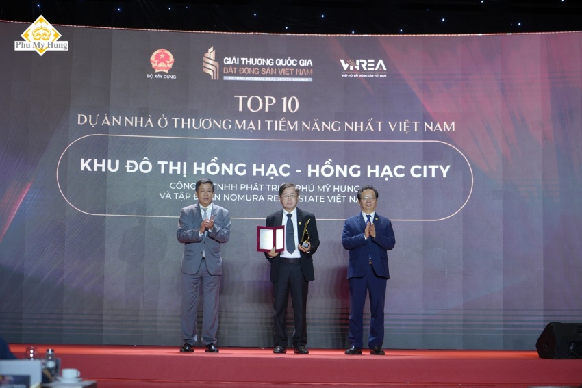 Phu My Hung 荣获两项著名的房地产奖项