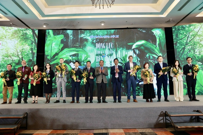 2025 年可持续发展大会表彰绿色增长领域的领导者
