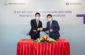 Shinhan Life Vietnam 与 BOM Finance 签署保险业务合作伙伴关系