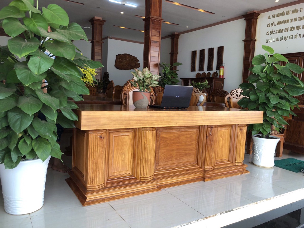 Bàn làm việc