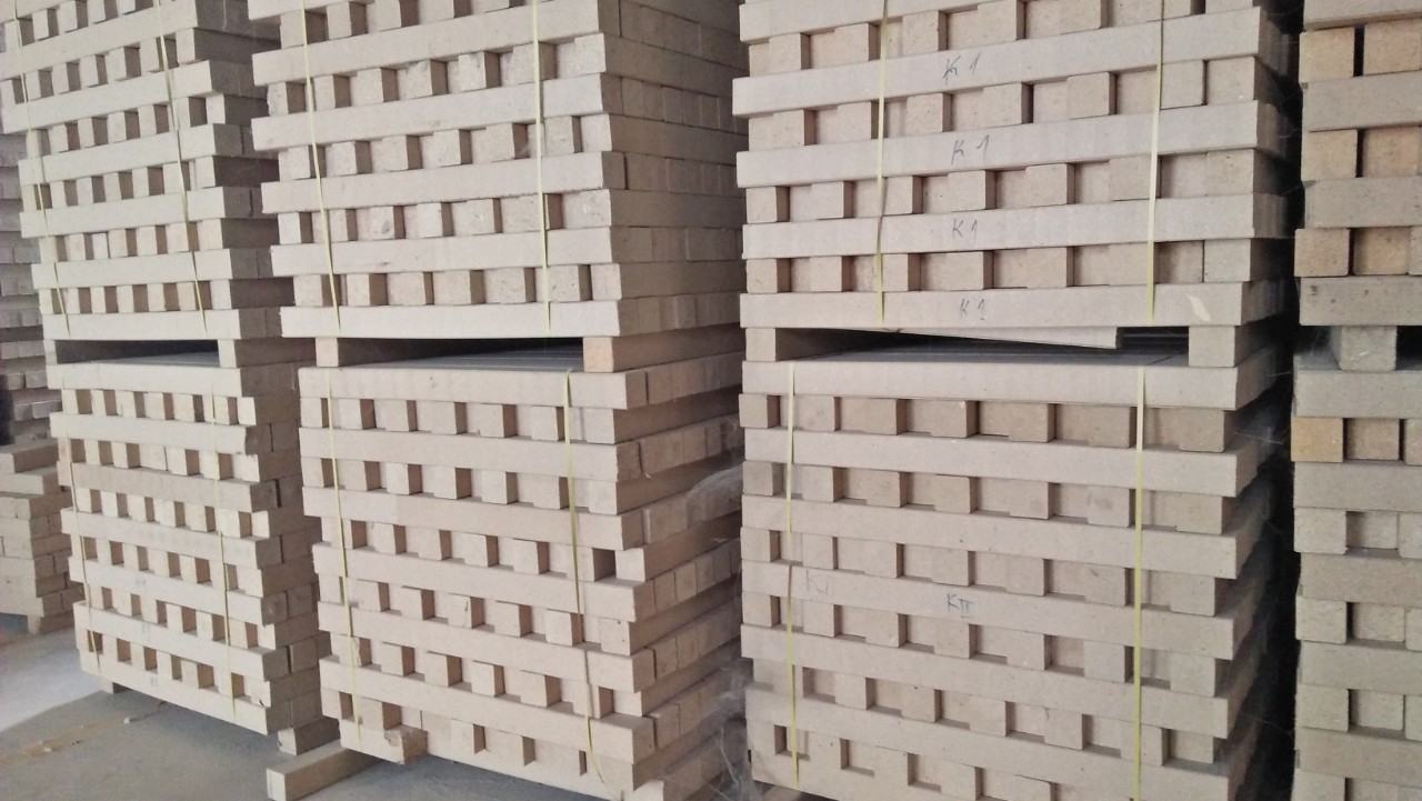 Chân cục mùn, Chân đế pallet
