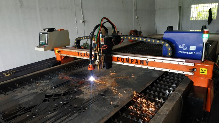 Máy cắt Plasma cnc LICUT