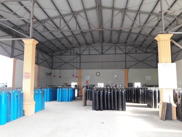 Kho chứa chai khí và giàn nạp