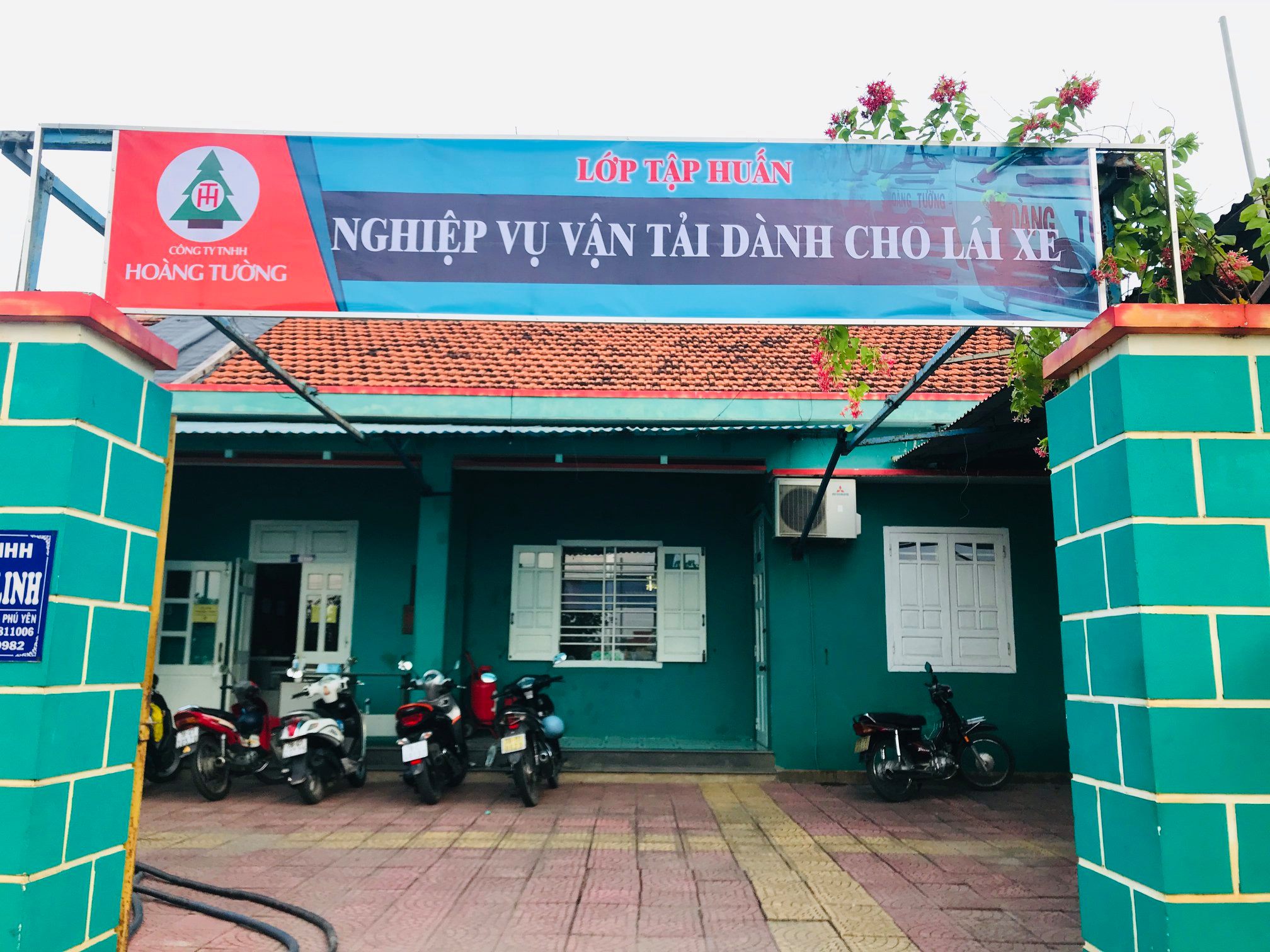 Đào tạo và huấn luyện lái xe