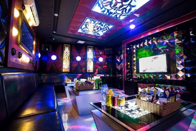 Thi công trang trí Karaoke