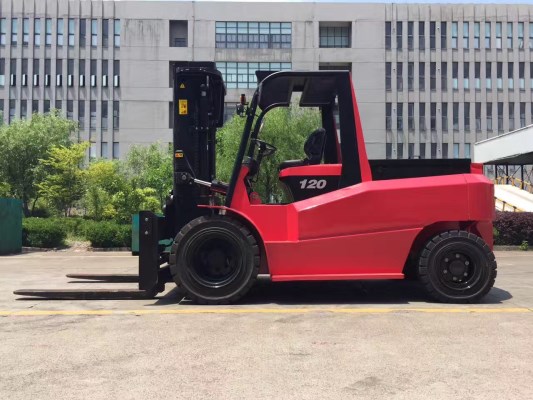 Xe nâng điện tấn lớn