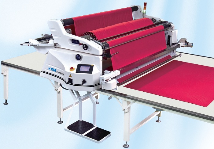 Máy cắt vải tự động