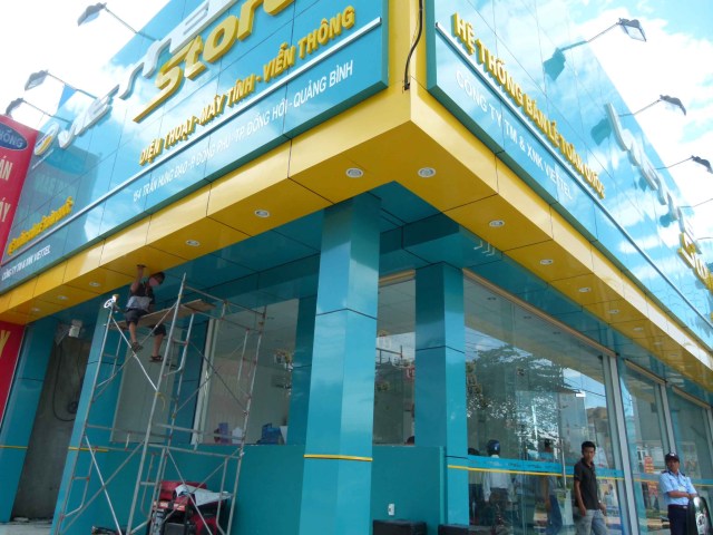 Thi công mặt dựng Alu