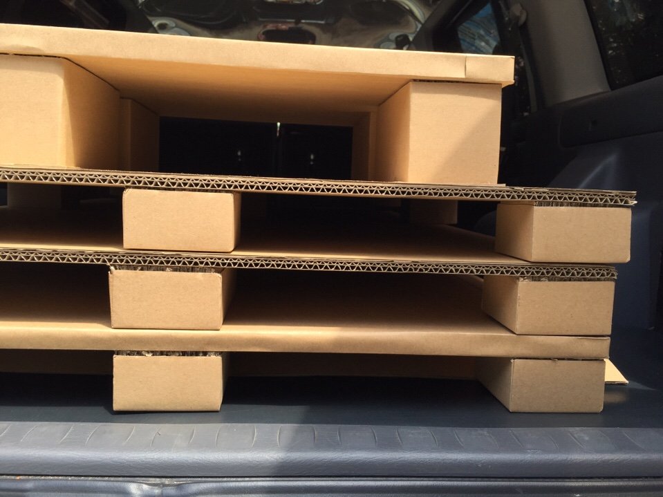 Pallet giấy