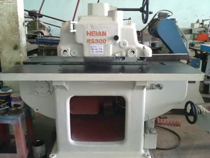 Máy cưa gỗ