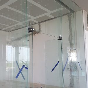 Kính cường lực
