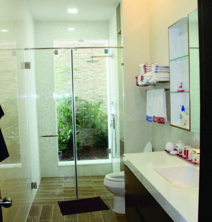 Phòng tắm kính