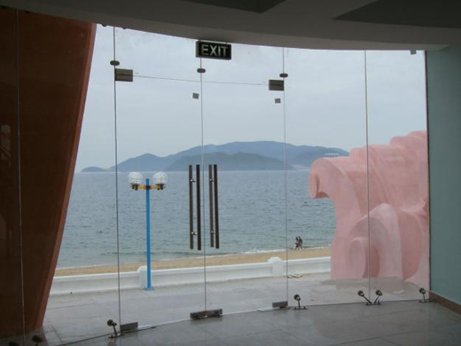 Cửa thủy lực