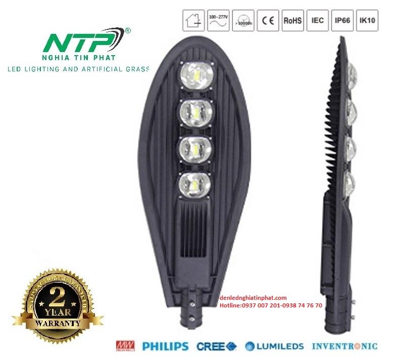 Đèn đường chiếc lá