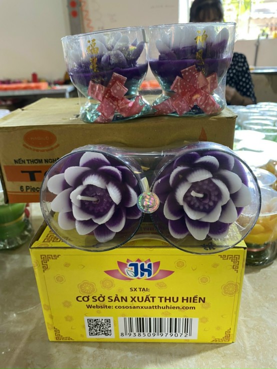 Nến thơm thờ cúng
