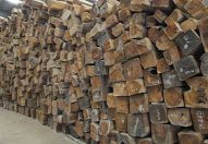 Gỗ tự nhiên