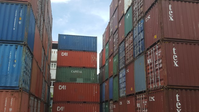 Container