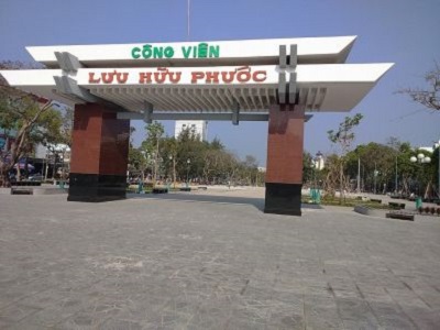 Lắp đặt hệ thống chiếu sáng công viên