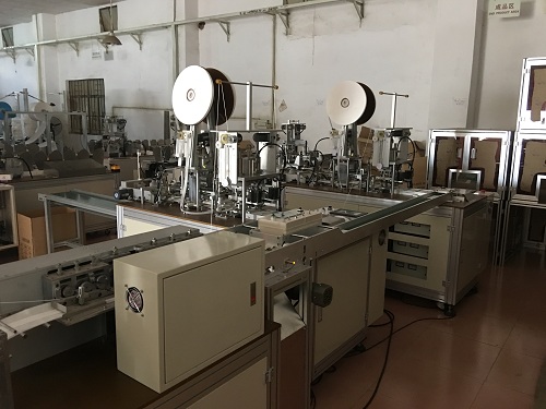 Máy làm thân khẩu trang