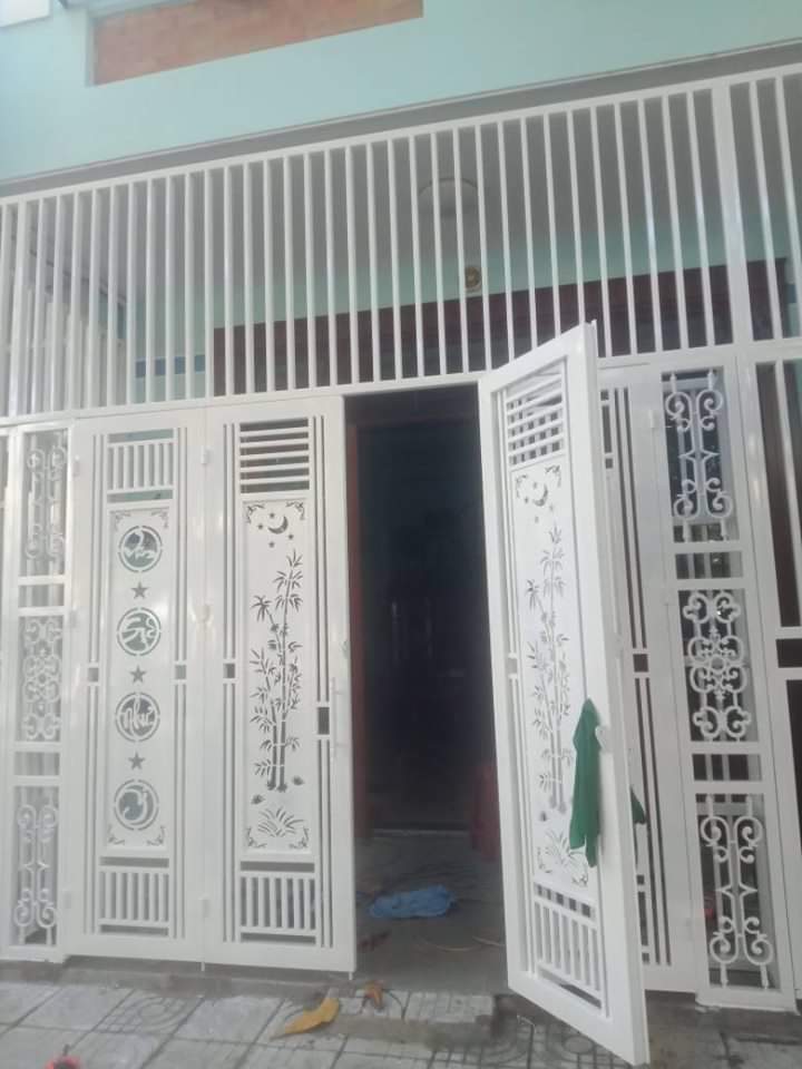 Cổng sắt