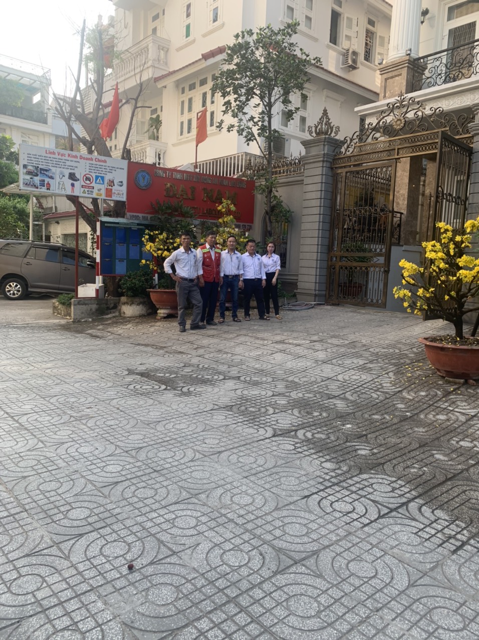 Dịch vụ quản lí, giám sát