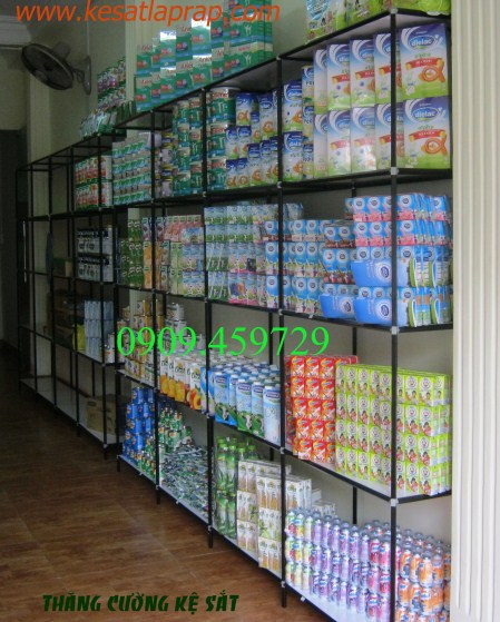 Kệ sắt vuông trưng bày sản phẩm