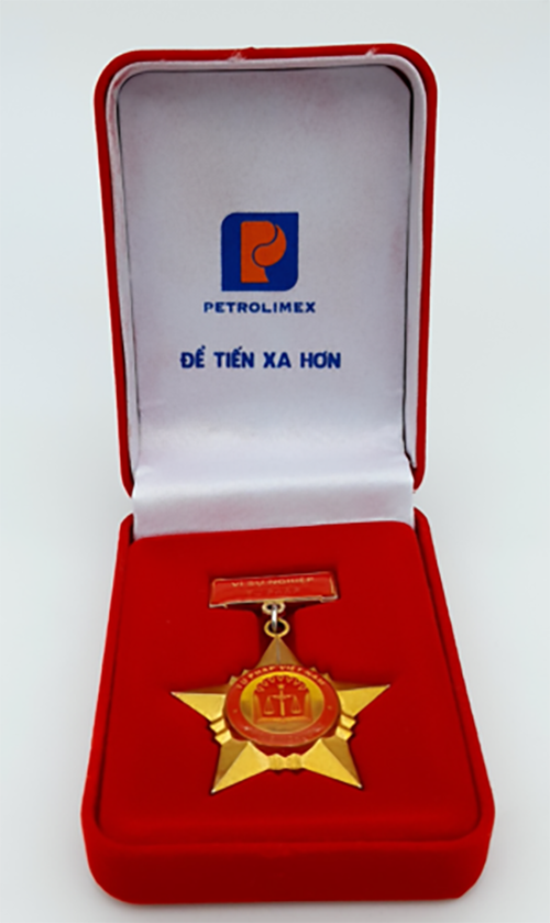 Hộp số 3