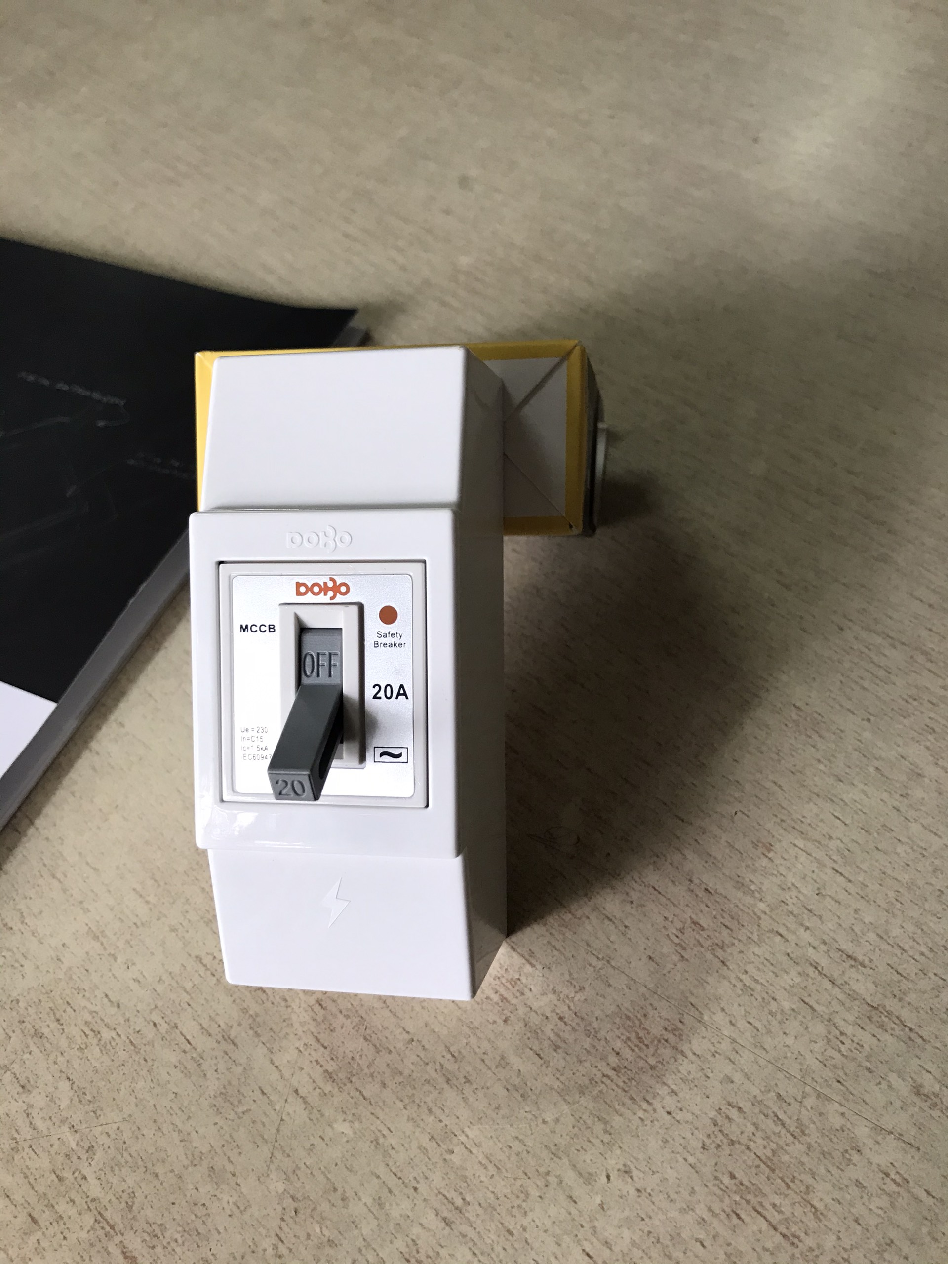 Aptomat