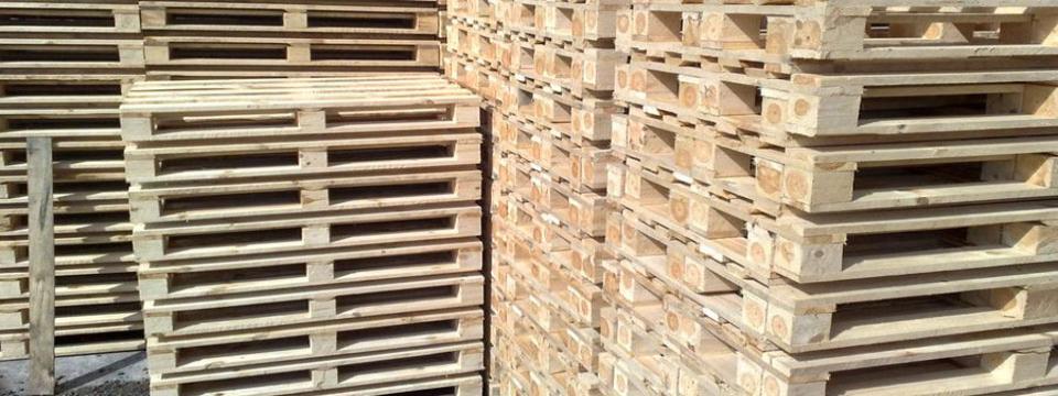 Pallet gỗ 4 hướng nâng