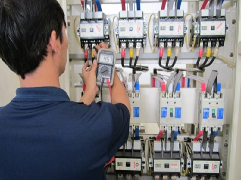Bảo trì trạm điện