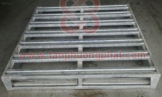 Pallet sắt