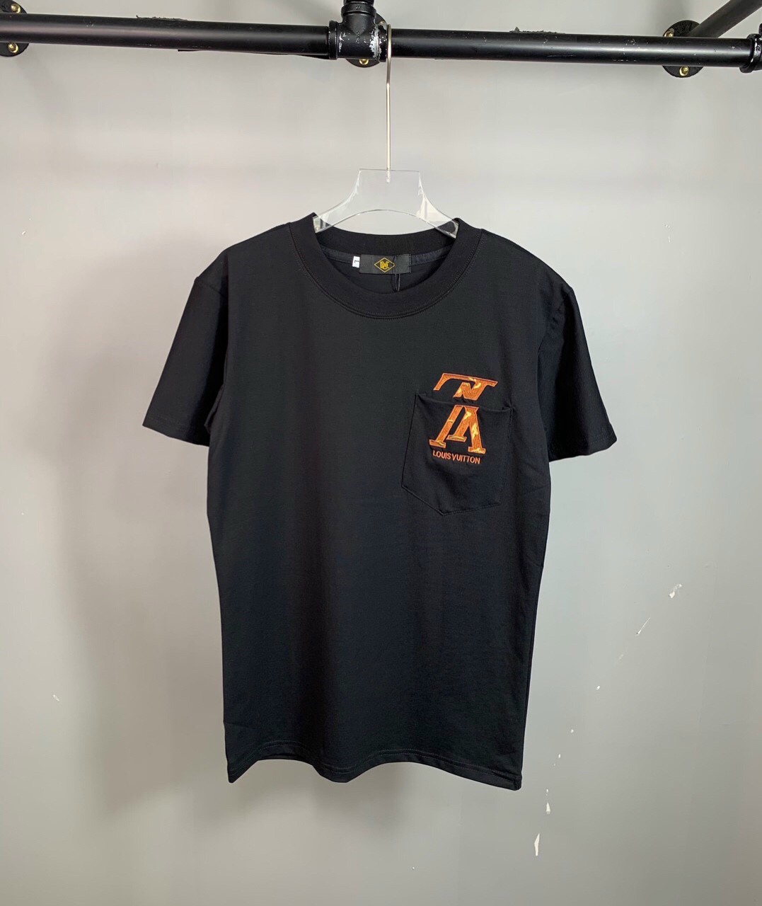 áo thun cổ tròn