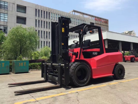 Xe nâng điện tấn lớn
