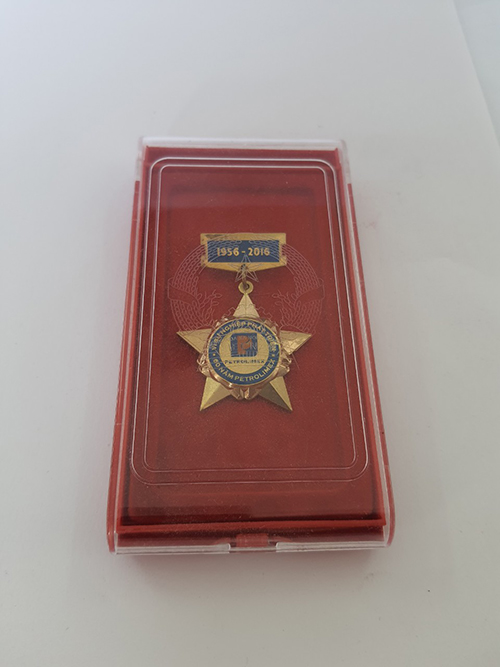 Hộp số 6
