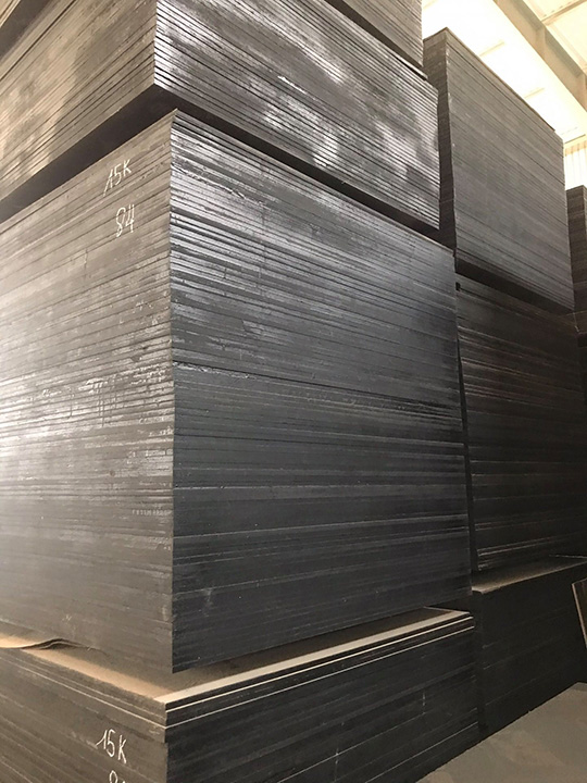 Ván ép phủ phim nguyên tấm