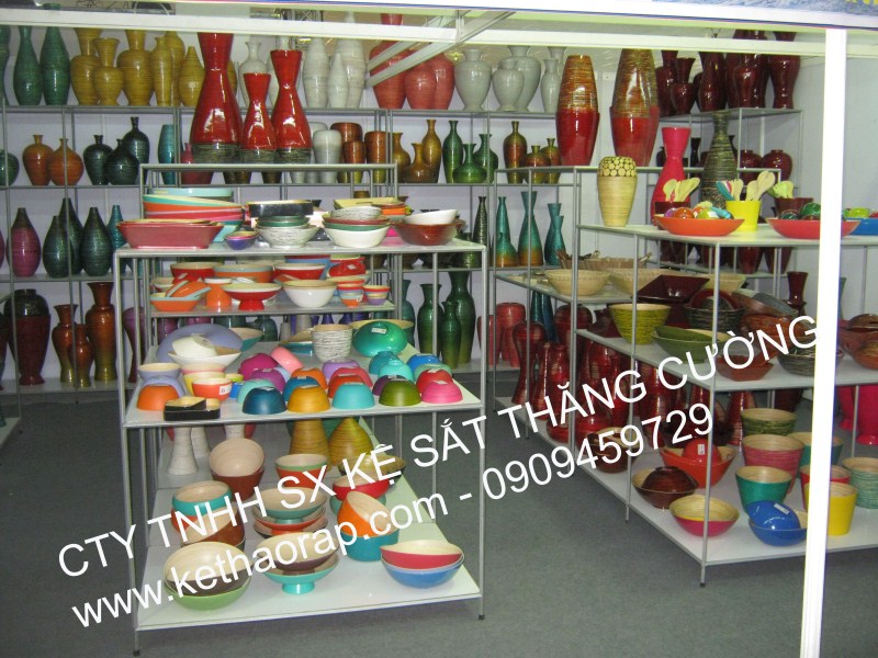 Kệ sắt vuông trưng bày sản phẩm