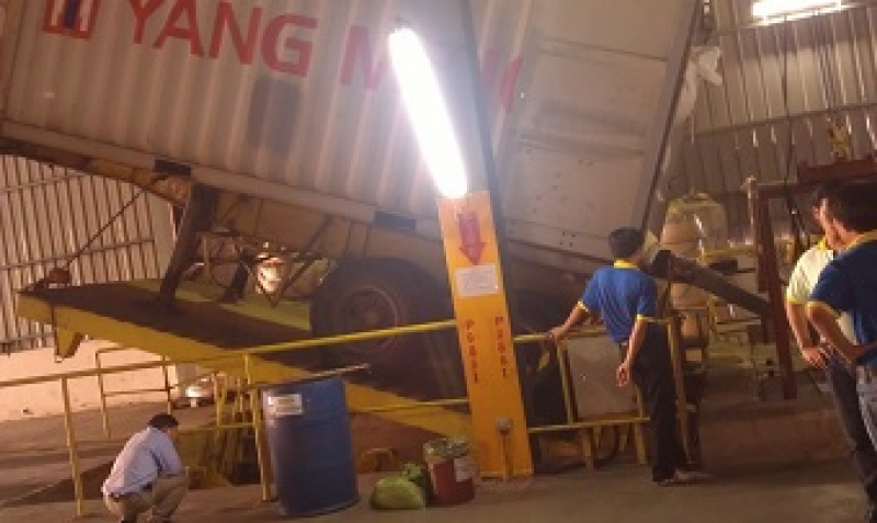 Chế tạo sàn nâng container