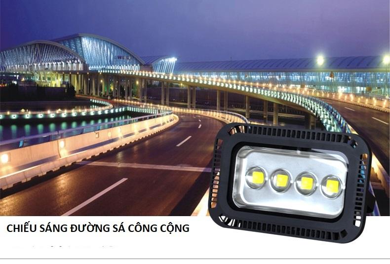 Đèn pha cầu lồi