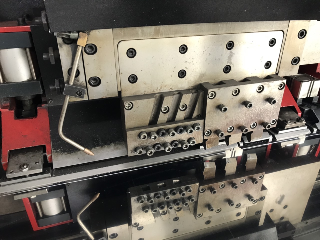 Gia công kim loại tấm, cắt laser