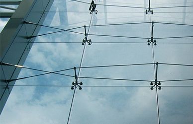 Vách kính cáp kết cấu