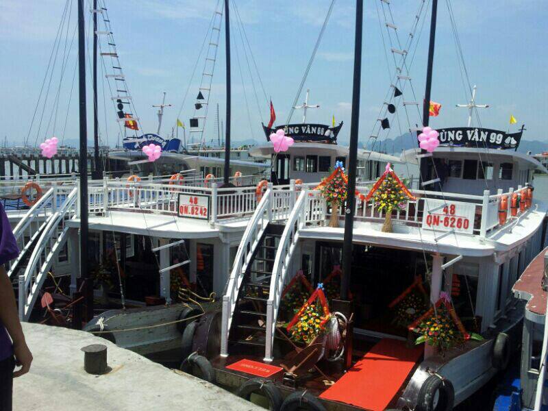Tùng Vân Cruise