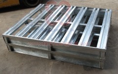 Pallet sắt